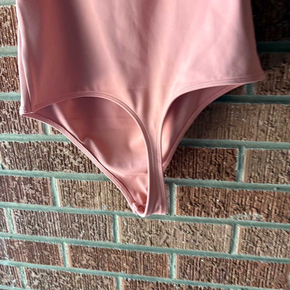 Express Body Contour Peach Bodycon Bodysuit Size Medium - Picture 7 of 7
